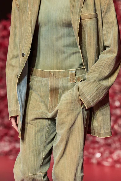 Look 65